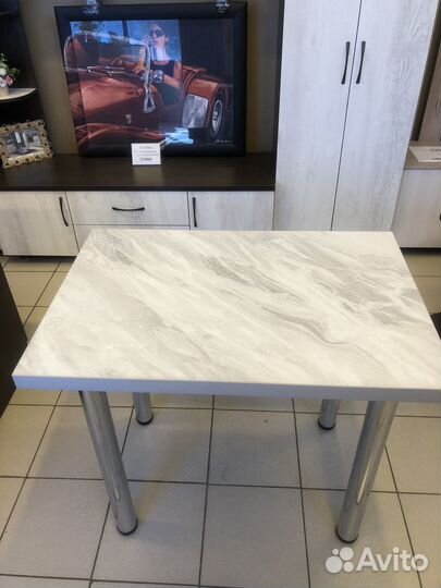 Кухонный стол