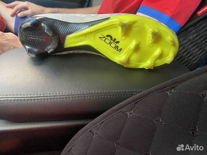 Бутсы профессиональные nike