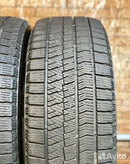Bridgestone Blizzak Ice 205/55 R16