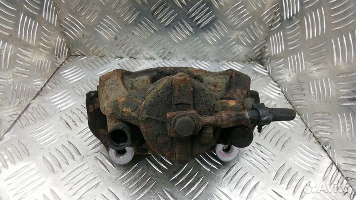 Суппорт передний правый Opel Vectra C рест. 2006