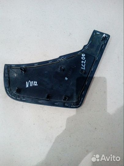 Накладка на центральную консоль для Toyota LC 200