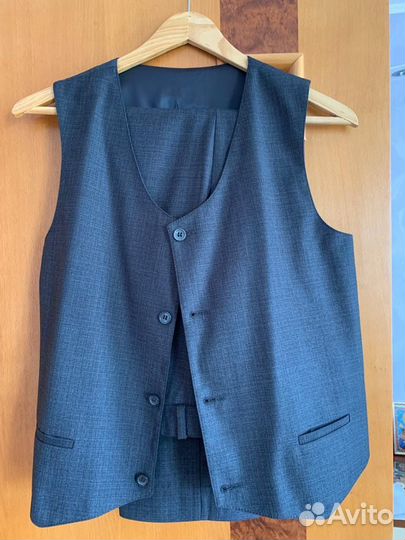 Школьны костюм тройка для мальчика 152