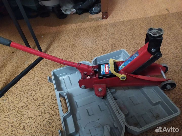 Домкрат гидравлический 2 т