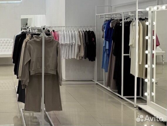 Помощник продавца консультанта