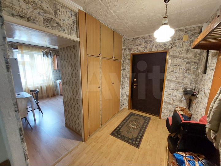 3-к. квартира, 70 м², 1/9 эт.