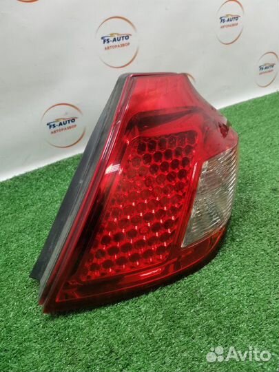 Стоп-сигнал задний правый Kia Ceed хетчбэк 1.4