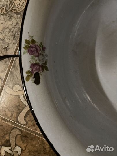 Эмалированный таз продам