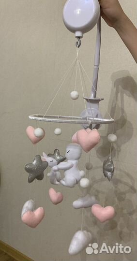 Музыкальный мобиль на кроватку из фетра