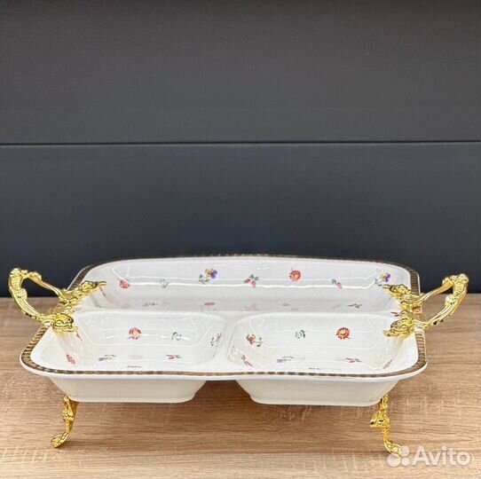 Блюдо на ножке