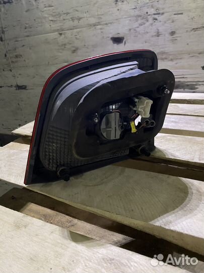 Фонарь задний левый, правый на KIA sorento
