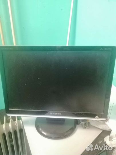 Монитор Samsung