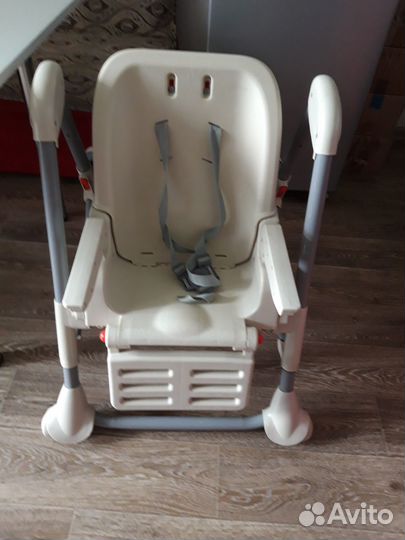 Детский стульчик для кормления