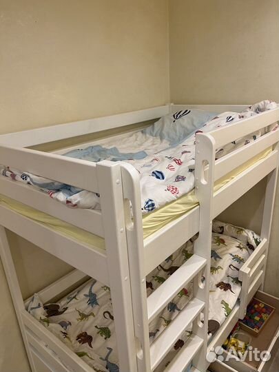 Кровать детская двухьярусная