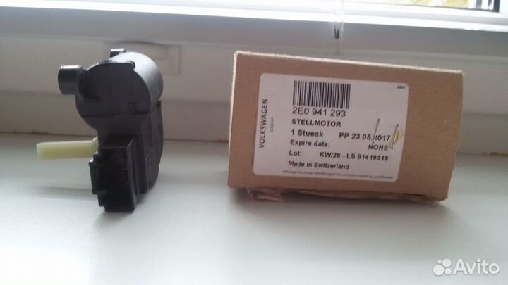 Мотор заслонки отопителя VW Crafter