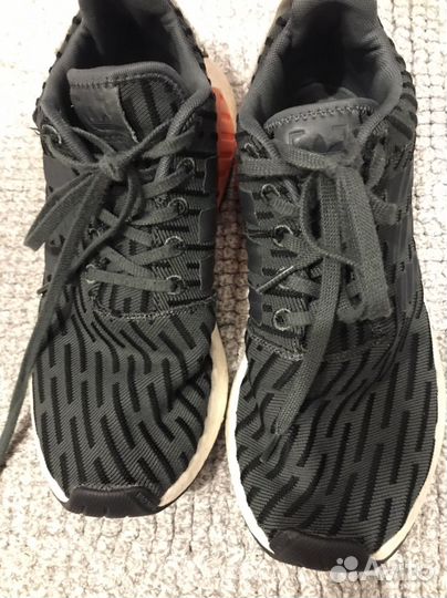 Adidas NMD R2 оливковый