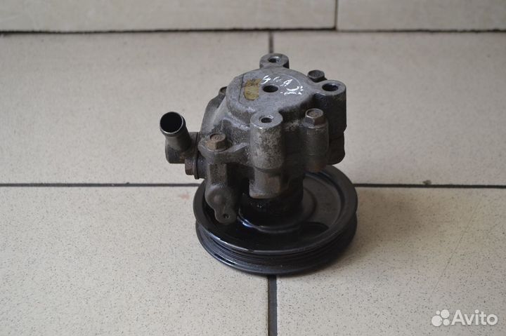 Насос гур Dodge Stratus 1