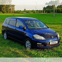 Toyota Ipsum 2.4 AT, 2003, 301 000 км, с пробегом, цена 960 000 руб.