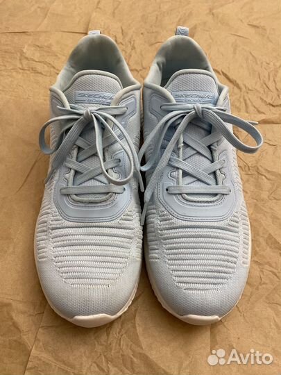 Кроссовки женские