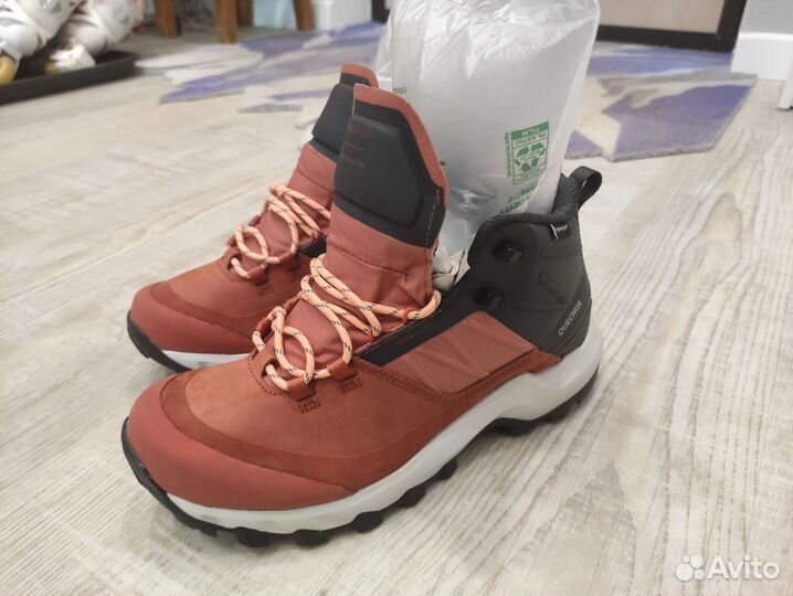 Трекинговые ботинки женские 37