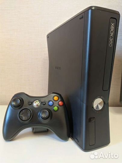 XBox 360 FreeBoot прошитый + 2050 игр