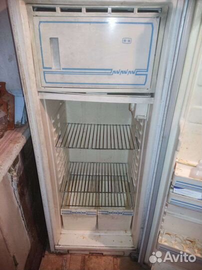 Холодильник рабочий