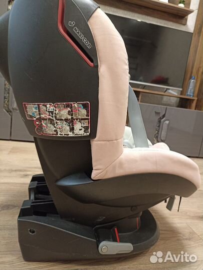 Детское кресло автомобильное Maxi cosi