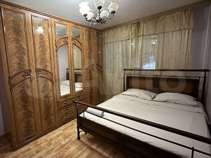 3-к. квартира, 70 м², 1/9 эт.
