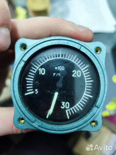 Манометры мтп мп3/4 М1/4 дм, тахометры и Вольтметр