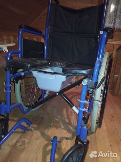 Кресло-коляска для туалета