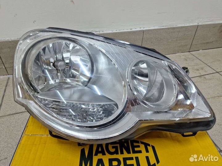 Фара передняя правая Volkswagen Polo IV 2001-2005