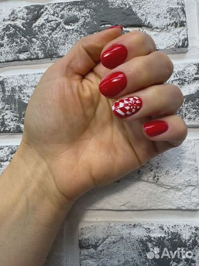Модель на маникюр