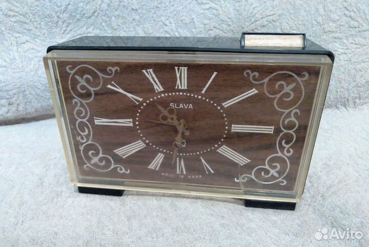 Настольные часы Slava
