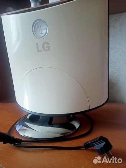 Монитор LG flatron L1740BQ