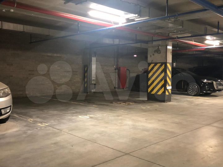 Машиноместо, 13 м²