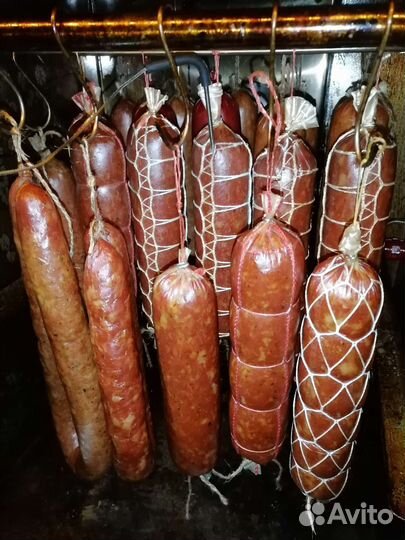 Домашняя колбаса копчено- вареная