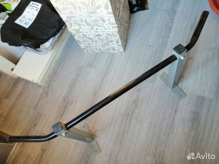 Настенный турник