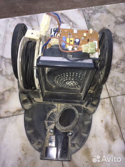 Пылесос LG VK71182RC