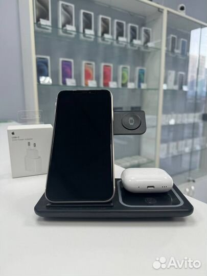 Беспроводное зарядное устройство 3 в 1 Apple