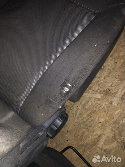 Сиденья передние opel Astra H