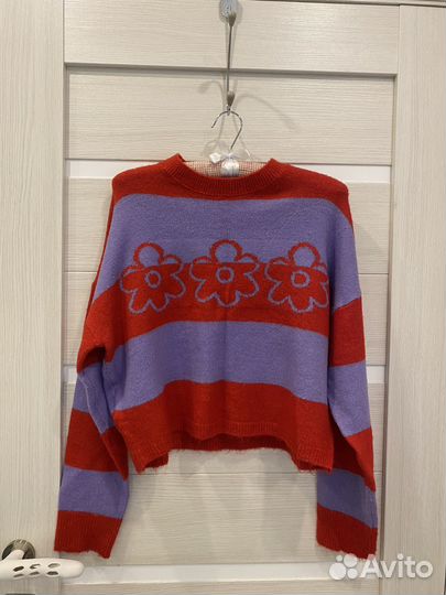 Свитер женский