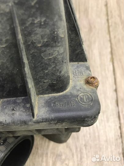 Корпус воздушного фильтра Opel Zafira B минивэн