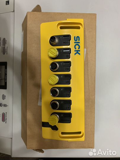 Защитное реле Sick