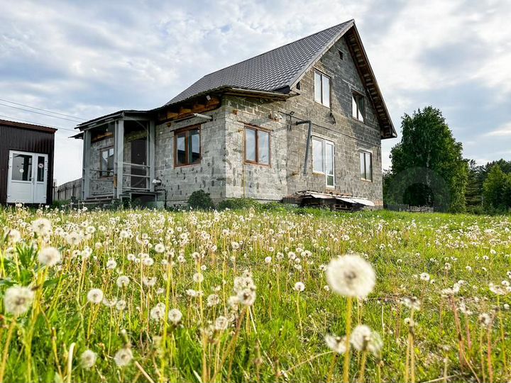 Дом 180 м² на участке 14 сот.