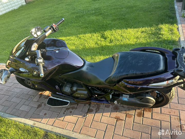Мотоцикл Honda DN-01