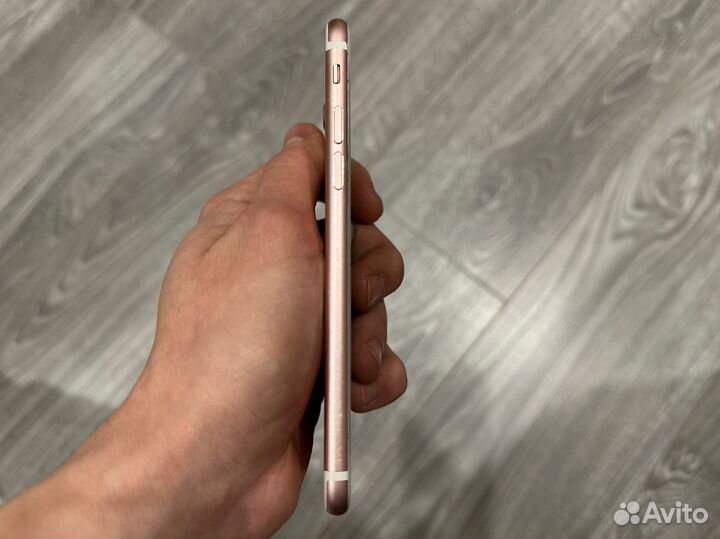 iPhone 7, 32 ГБ
