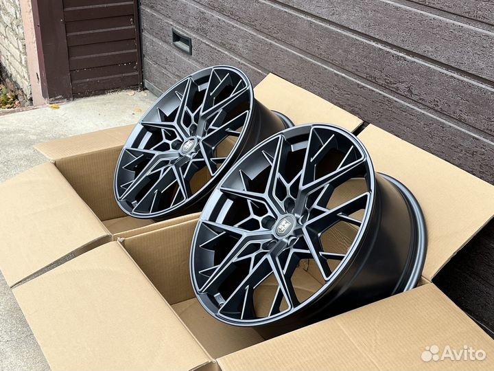 Комплект дисков HRE FF10 R18 5*114.3 MGM(533) K
