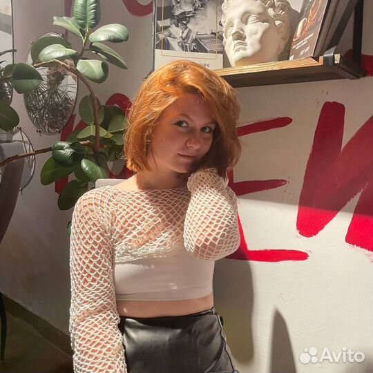 Официант, бармен