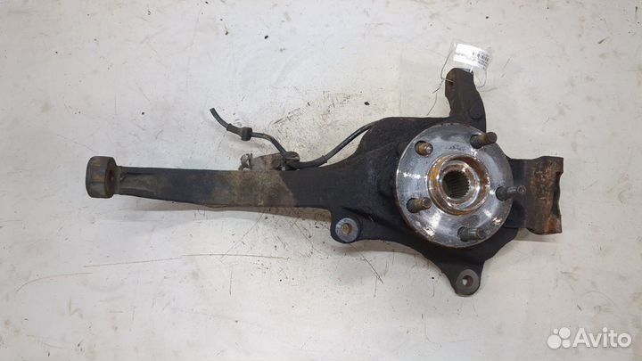 Ступица (кулак, цапфа) левая передняя Chrysler Sebring