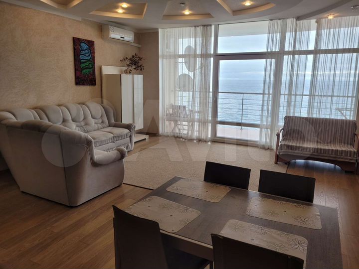 Апартаменты-студия, 75 м², 3/9 эт.