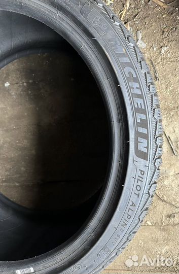 Michelin Pilot Alpin 5 SUV 295/35 R21 107V